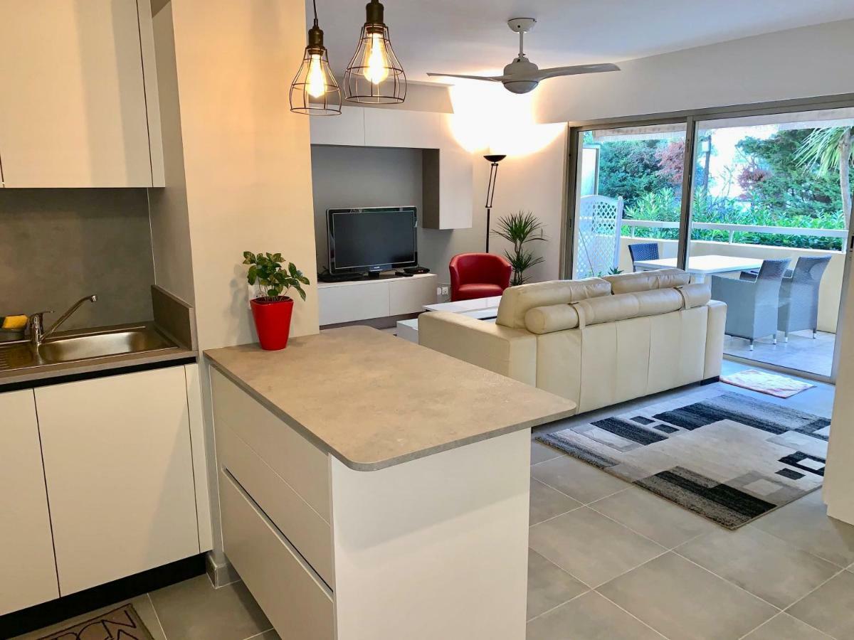 Appartement Juan Les Pins Center,1 Bedroom Apart, Pool Antibes